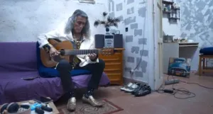 Cantante pintoresco baja res