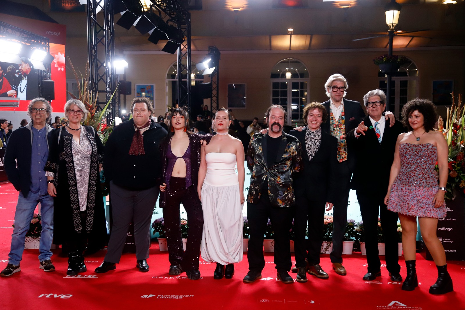 EQUIPO CUANTICA ALFOMBRA ROJA CUANTICA RAVE PISA ALFOMBRA ROJA